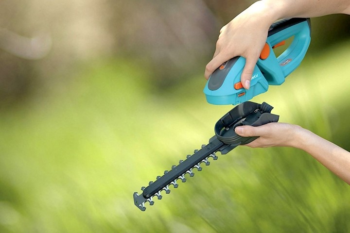 Gardena 2343-20 elektromos sövénynyíró kés 18 cm készlet erejéig
