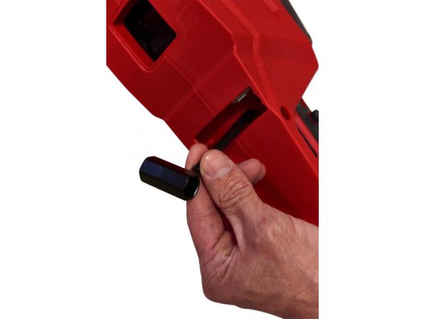 Milwaukee M18FCHS35-0 FUEL LÁNCFŰRÉSZ 35CM - Image 7