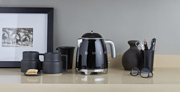 SMEG MINI VÍZFORRALÓ, retro, fekete - Image 8