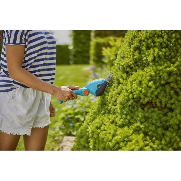 Gardena ComfortCut Li Akkumulátoros
fű- és bokornyíró olló készlet - Image 2