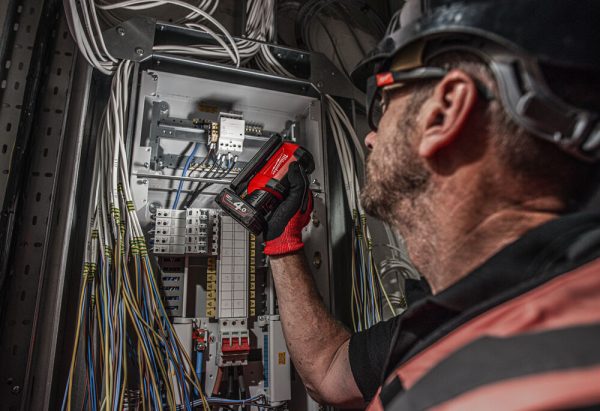 Milwaukee M12PAL-0 M12™ FORGATHATÓ LÁMPA - Image 2