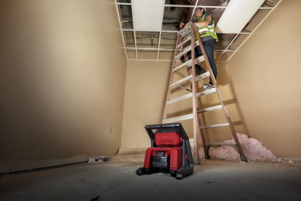 Milwaukee M18HOAL-0 M18™ NAGY TELJESÍTMÉNYŰ TÉRMEGVILÁGÍTÓ LÁMPA - Image 4