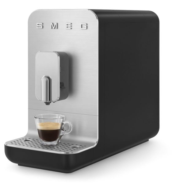 SMEG AUTOMATA KÁVÉFŐZŐ, retro, tejhabosító funkció, cappuccino/latte macchiato funkció, matt fekete - BCC13BLMEU - Image 10