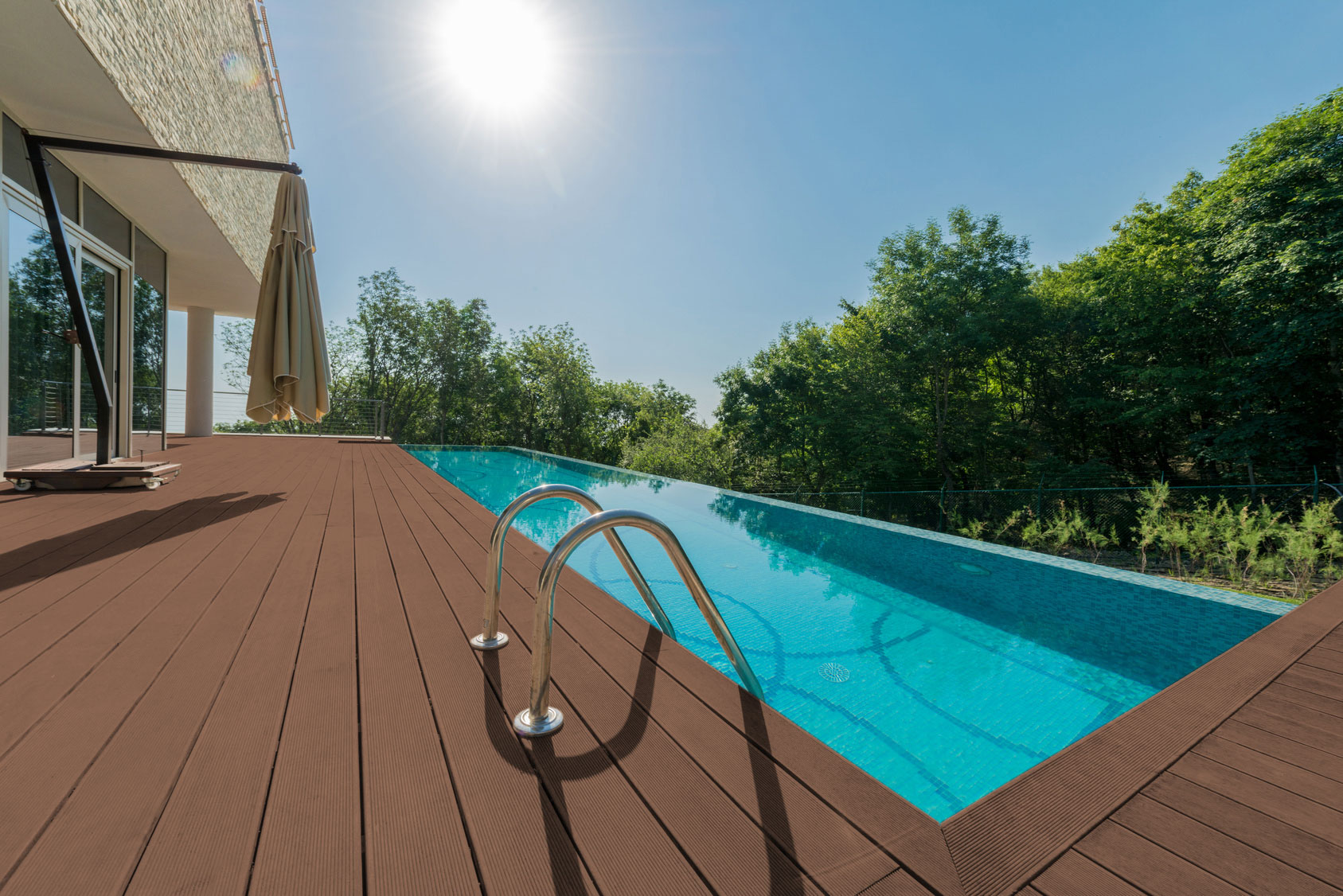 G21 kültéri padlóburkolat 2,5 x 14 x 300 cm, cseresznye szín, WPC - Image 6