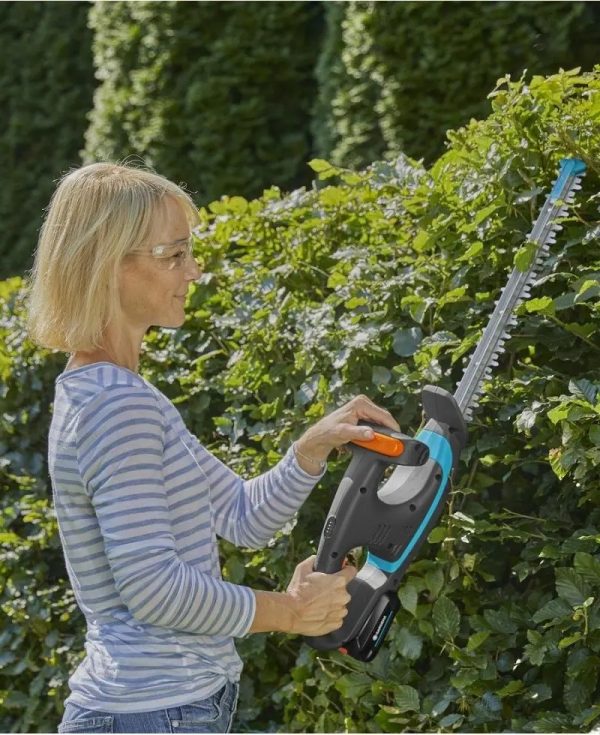 Gardena 14733-55 EasyCut 40/18V P4A akkumulátoros sövénynyíró olló akkumulátor nélkül - Image 4